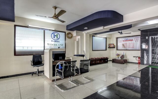 OYO 16879 Hotel Woodland