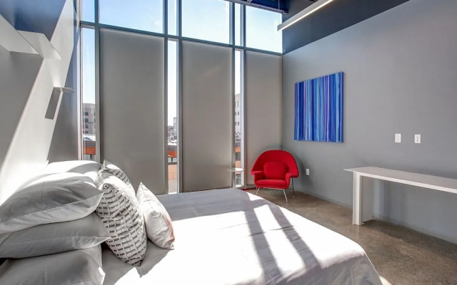 Hotel Revel