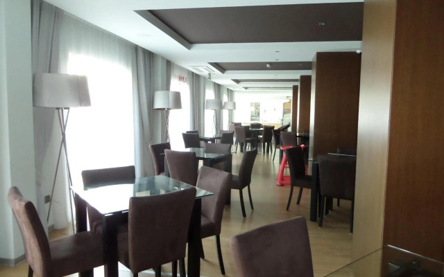 Hotel Mónaco