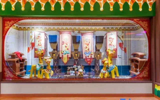 Chimelong Giraffe Castle