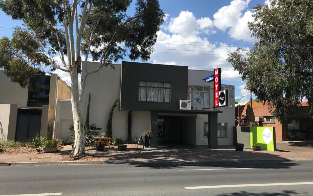 Hello Adelaide Motel and Apartments