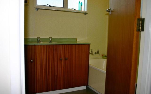 Twin Views - Waihi Beach Holiday Home