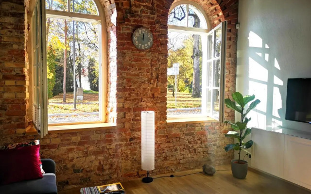 Botanical Garden Studio