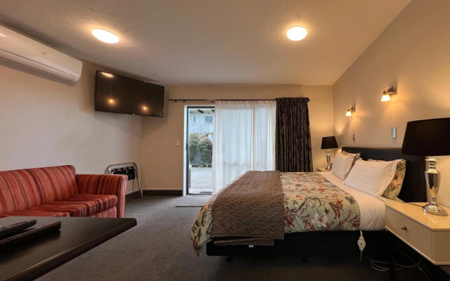 Strathern Motor Lodge – Guest Rooms – Christchurch