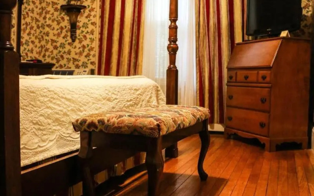 The Cornell Inn, Lenox & The Berkshires