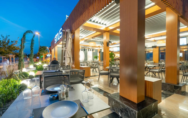 Golden Star Hotel