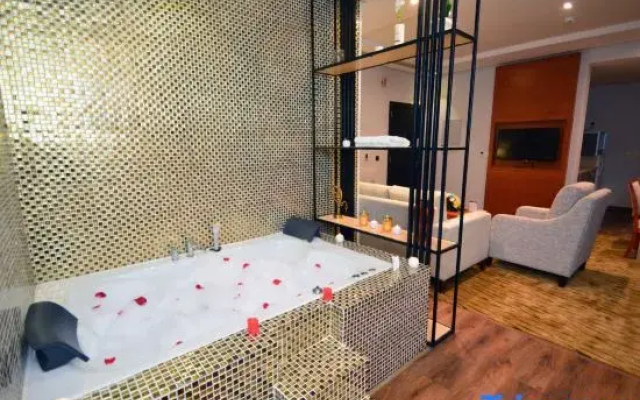 Thwary Hotel Apartments 2