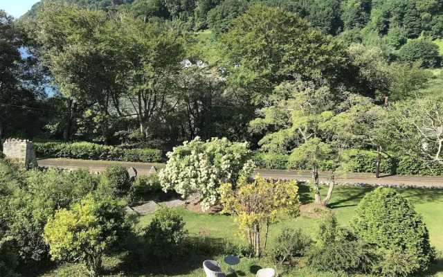 2BR North Sands Apt - Dog Friendly & Free Parking