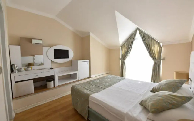 Sahra Su Holiday Village & Spa