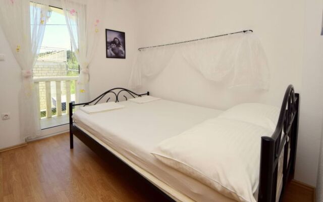 Apartment Anđa Trogir/Slatine 12080