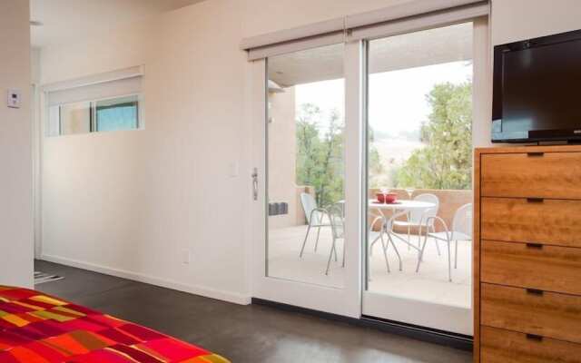 Butterfly House - Spectacular Modern Design and Mountain Views