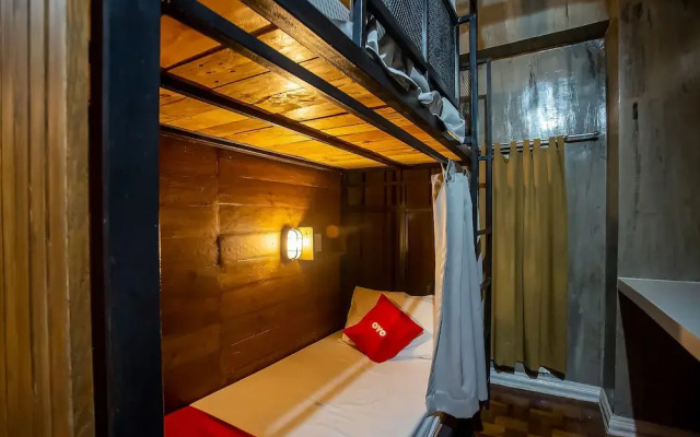OYO 821 Connector Hostel