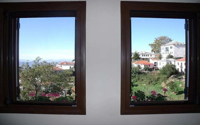 Klio Guesthouse