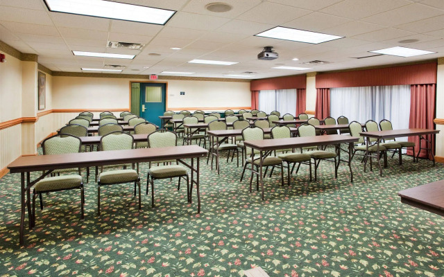 Country Inn & Suites by Radisson, Newnan, GA