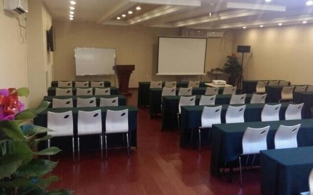 Lantuo Business Hotel