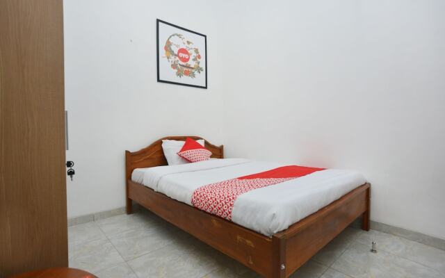 Elga Sastro Inn By OYO Rooms