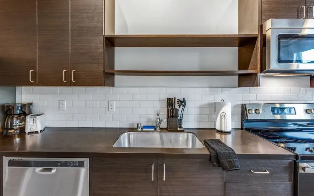 Roxy Condo 203 in Bremerton