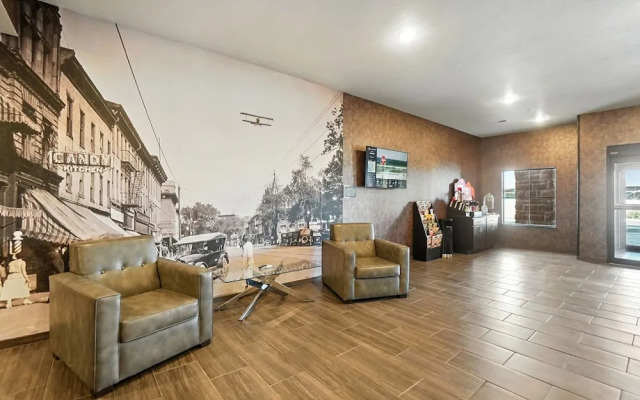 Cobblestone Hotel & Suites-Bellefontaine