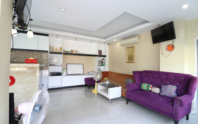 OYO 75389 Pandora house