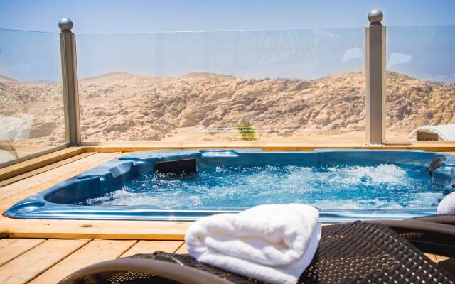 Petra Bubble Luxotel