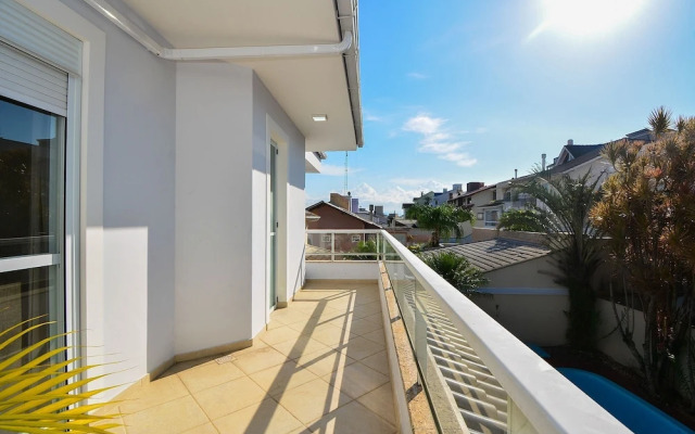 Elegante Casa com Piscina - João Paulo
