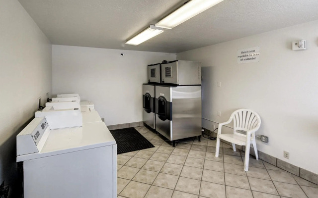 Motel 6-Ogden, UT - Riverdale
