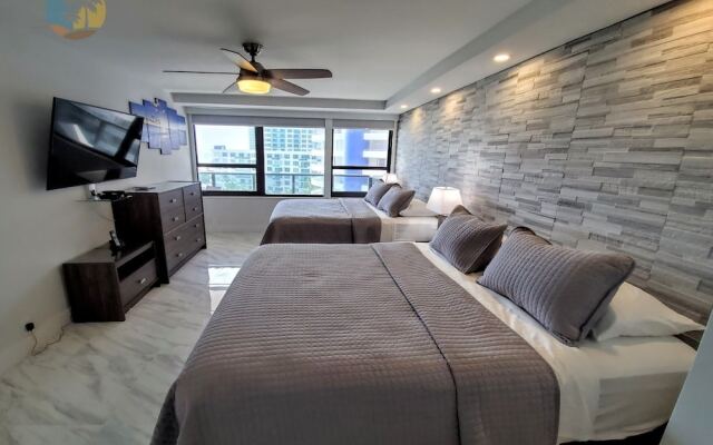 Alexander 1103 4 Bedroom Apts by RedAwning