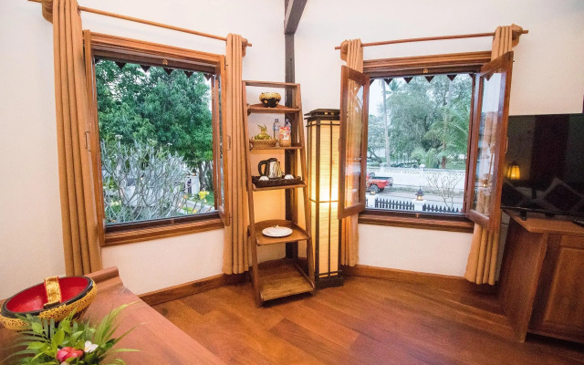 Royal Peacock Boutique Hotel