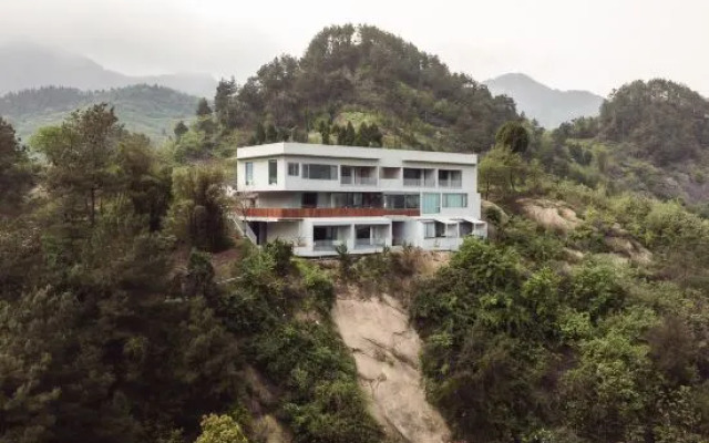Fuyanjian Homestay (Jindaoxia Resort)