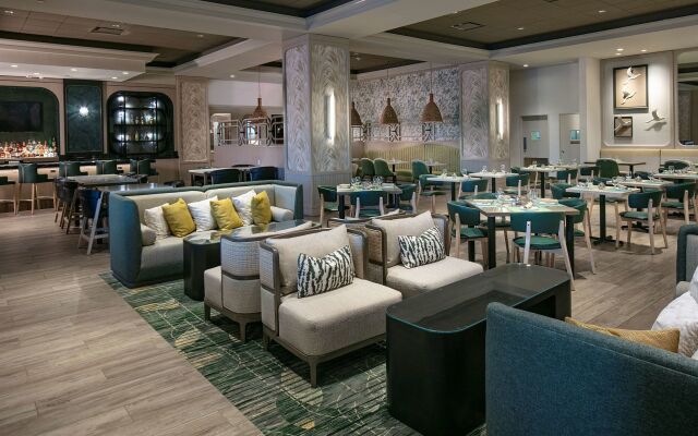 Hilton St. Petersburg Carillon Park