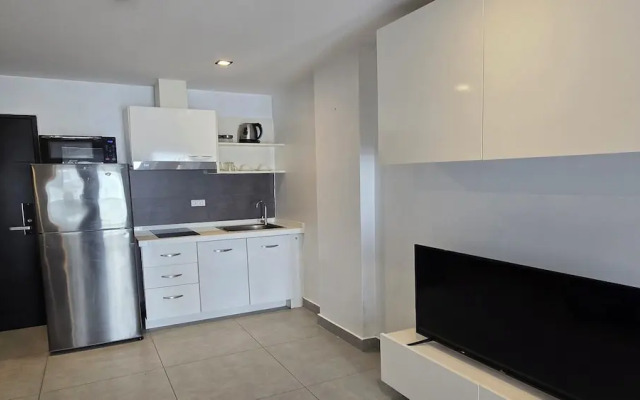 Boutique Comfort 1BR T2-410