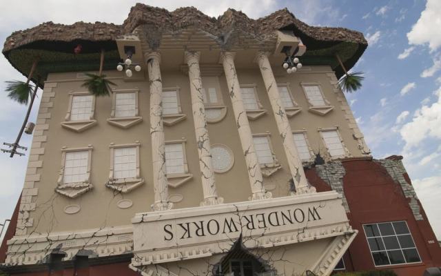 St Thomas Square 1310b