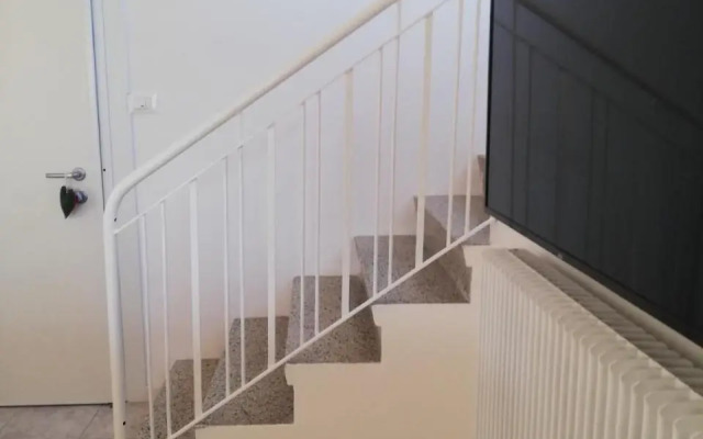 45 Minutes To Venice - by Flora