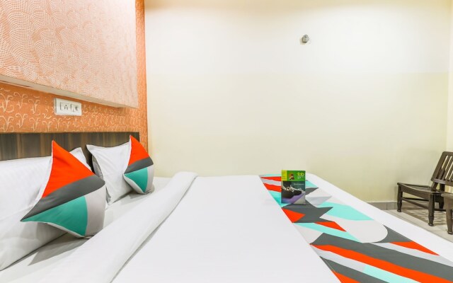 Fabhotel New Dk Palace