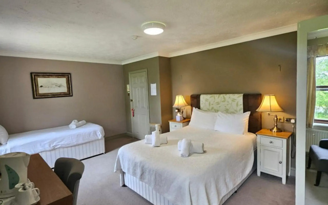 Marsh Farm Hotel