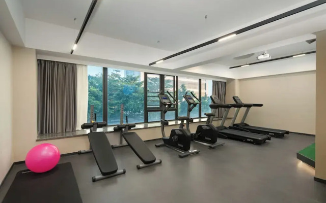 ECHIC Mercure (Guangzhou Baoneng Performing Arts Center Luogang Wanda Plaza)