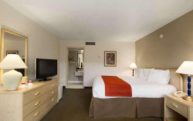 Ramada by Wyndham Kissimmee Gateway