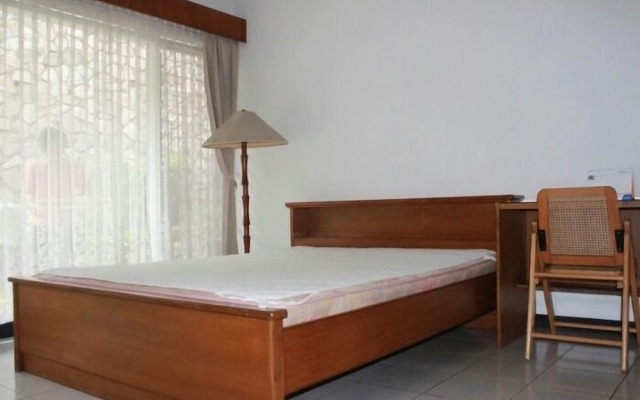 De Dago Pakar Villa by HouseinBandung