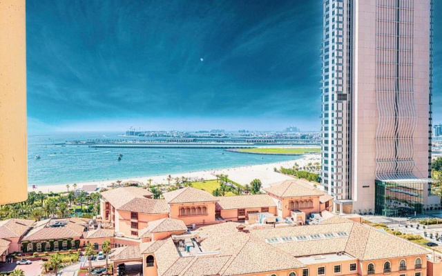 Stylish studio w/balcony close to the beach JBR