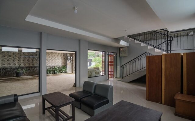 Sweet Home Guest House by RedDoorz