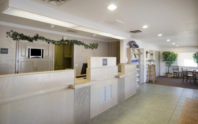 Fort Hays Inn