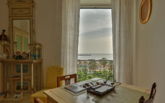 Amazing Sea View in Historic Building