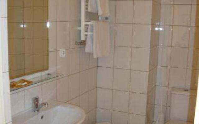 Apartamenty i Restauracja Janus