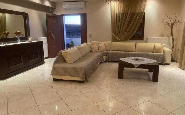 The high level Villa with amazing views 5'from falassarna!