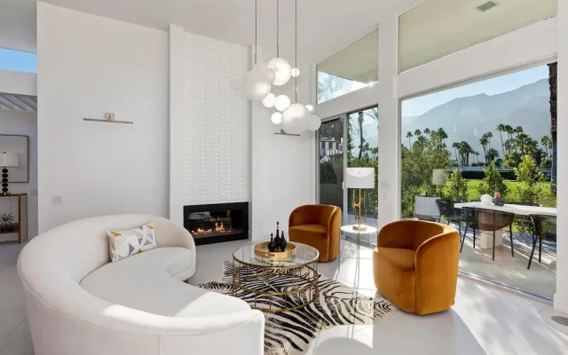 Indian Canyon Oasis in Palm Springs