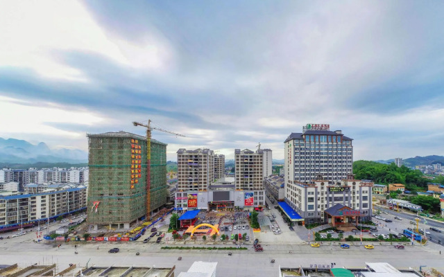 Mao'nan Minzu Hotel