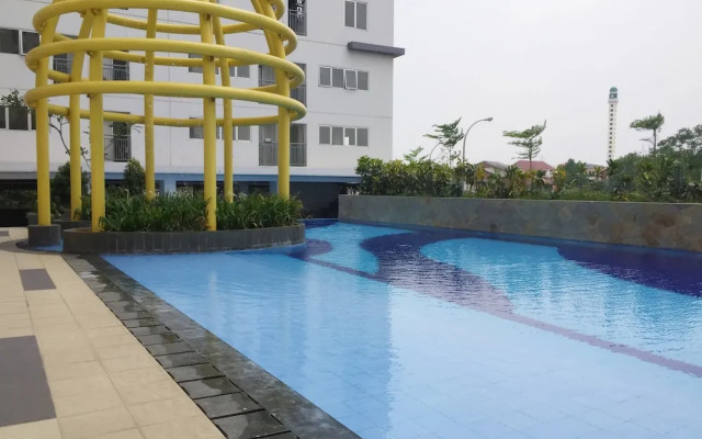 Comfort and Cozy 2BR Bassura City Apartment