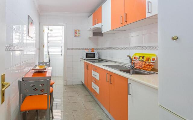 008 Amazing flat very close to the beach