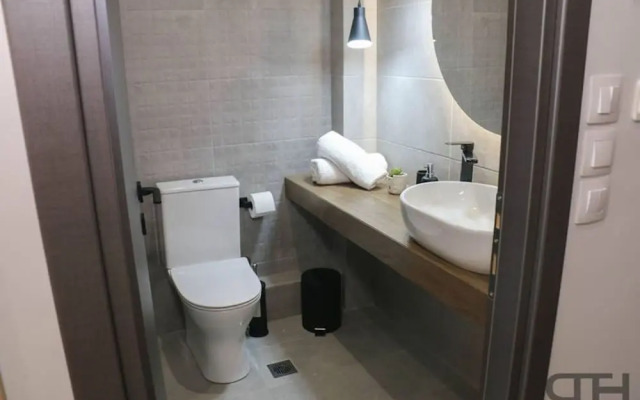 New Deluxe Studio 1 - Downtown Thessaloniki-fully Equipped