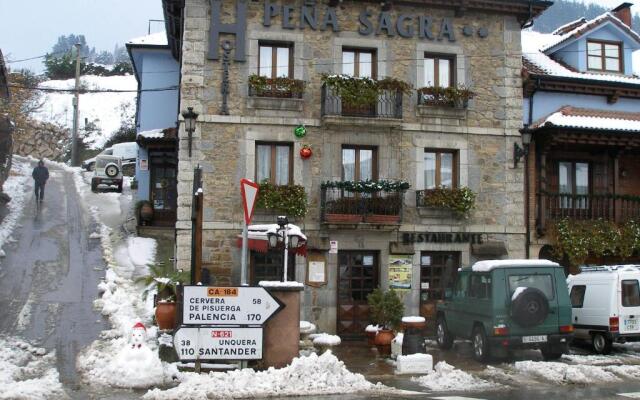 Hosteria Peña Sagra